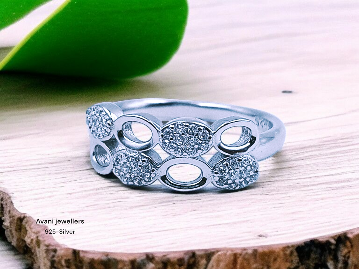 Silver Ladies Fancy Ring