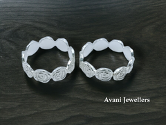 Silver Plain Bichiya