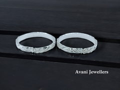 Silver Plain Bichiya