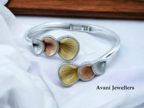 avani jewellers silver floral bangle for women